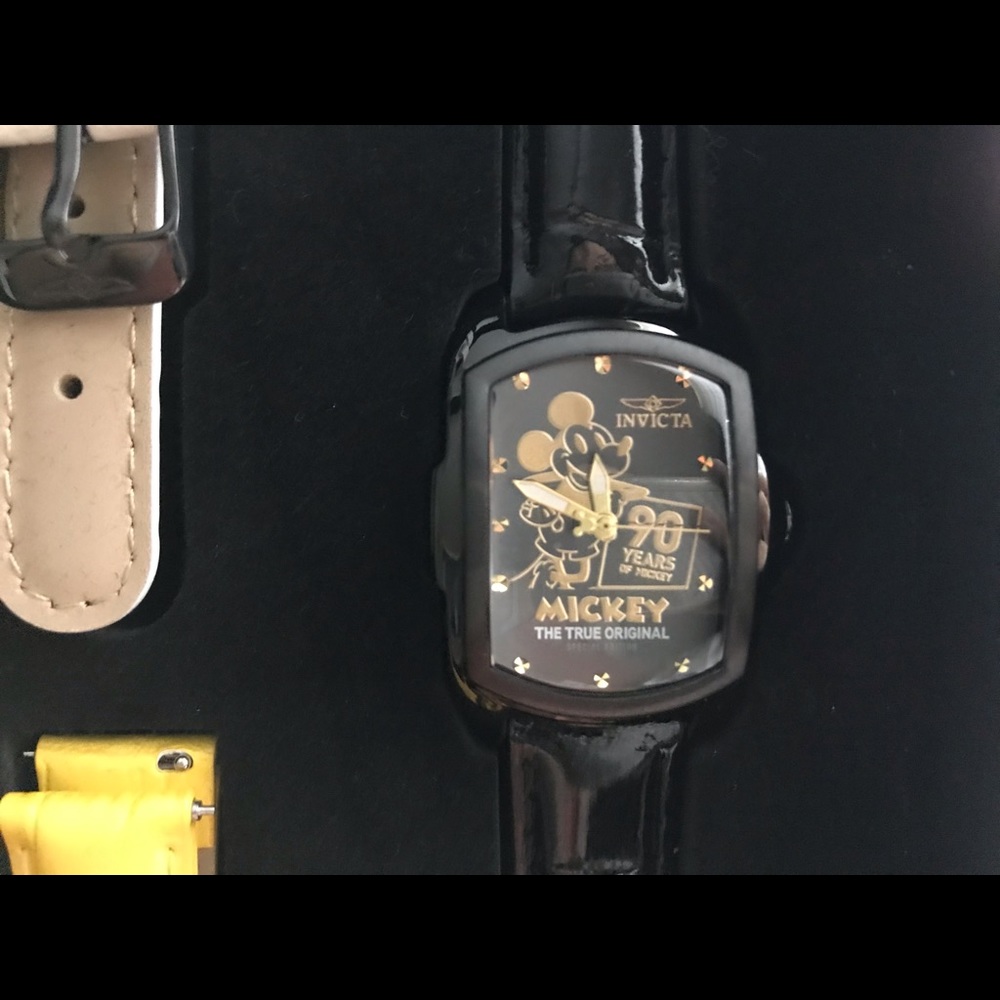 Invicta Mickey Mouse 90th Anniversary watch NIB